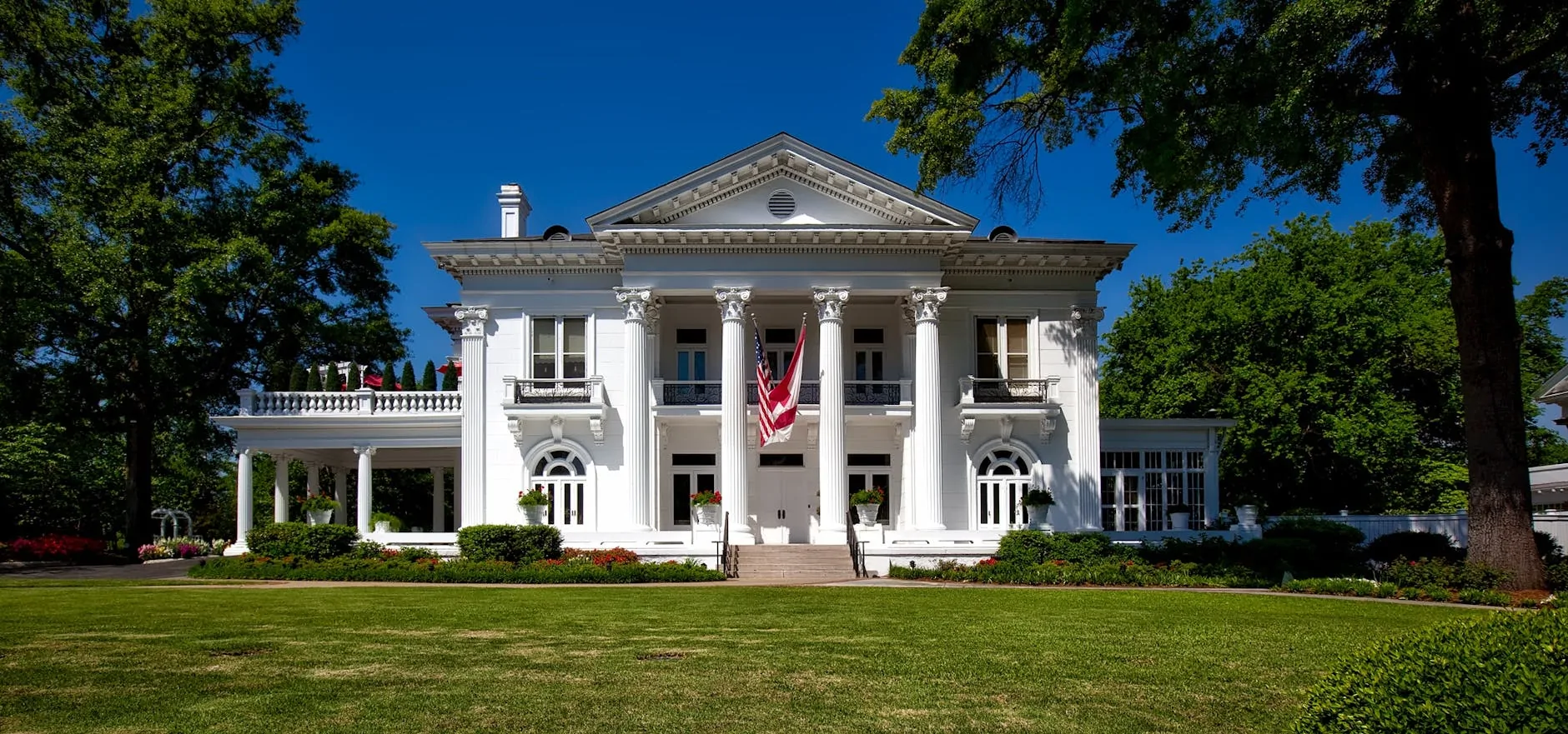 Philly Charters — Cairnwood Estate