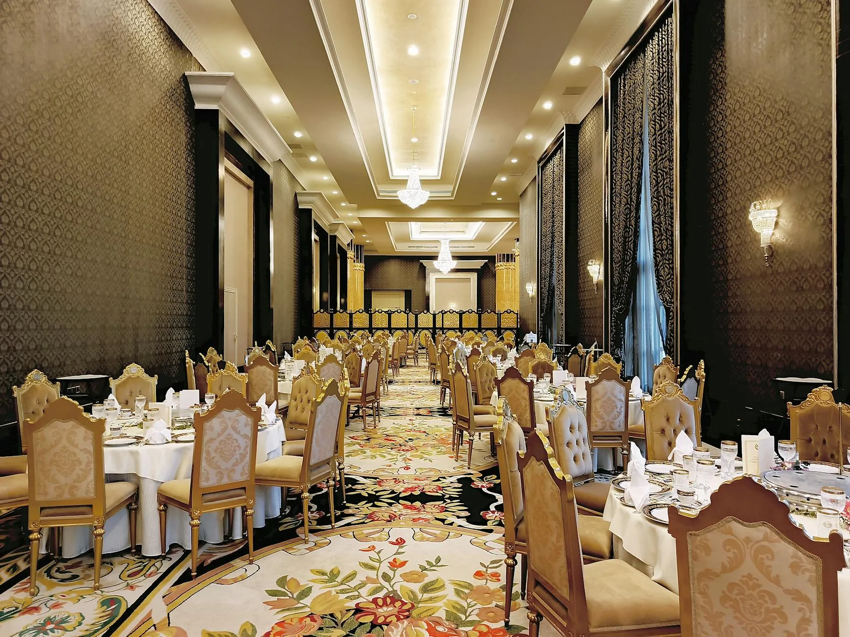Philly Charters — Logan Hotel Philadelphia